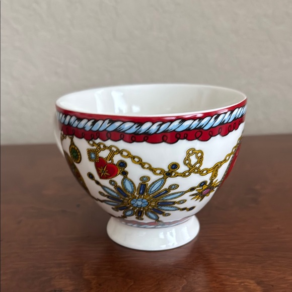 Love Red and Gold Teacup Set - Picture 8 of 14